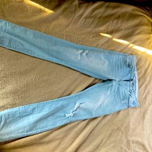 Selling to become more minimalist.